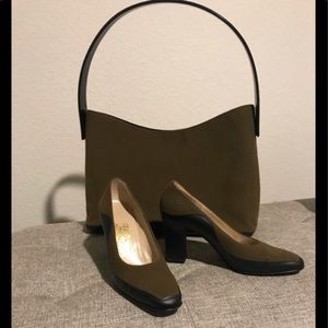 Salvatore Ferragamo like new gorgeous hobo